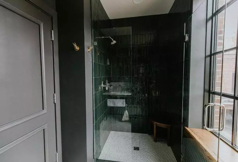 Hatchery Riverside Hotel & Event Venue