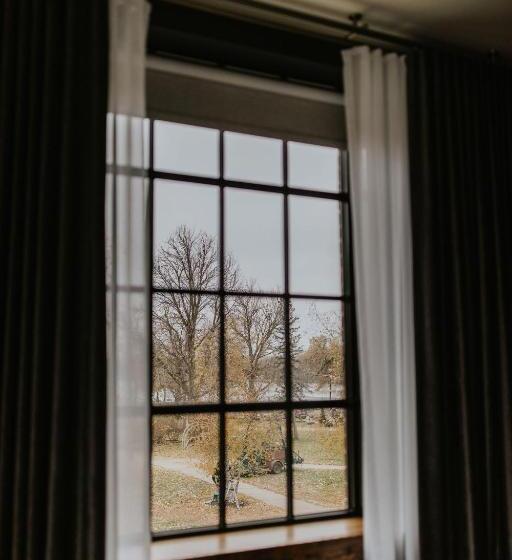 Hatchery Riverside Hotel & Event Venue