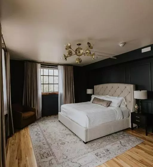 Hatchery Riverside Hotel & Event Venue