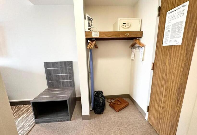 簡易ホテル Kiteville Cedar Rapids