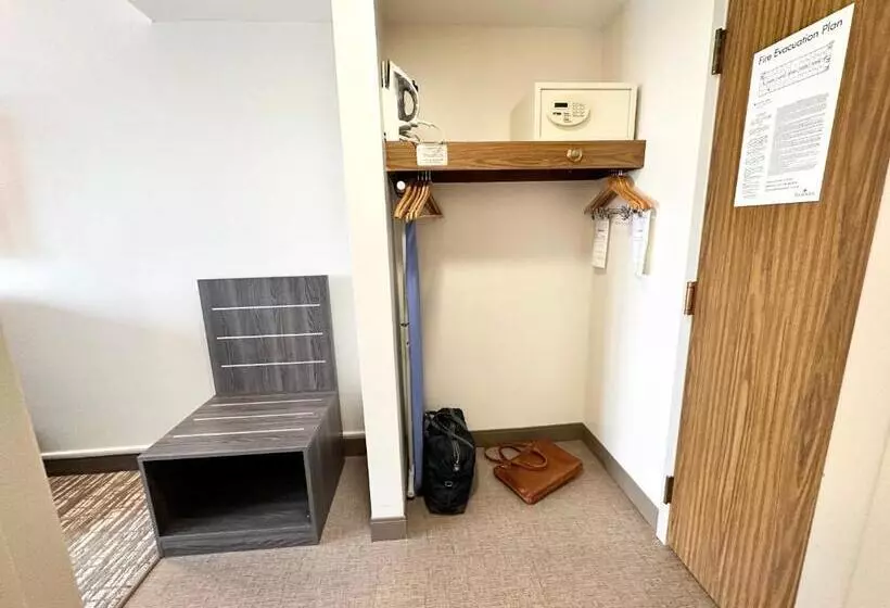 簡易ホテル Kiteville Cedar Rapids