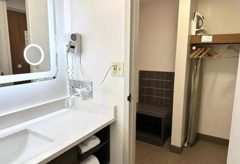 簡易ホテル Kiteville Cedar Rapids