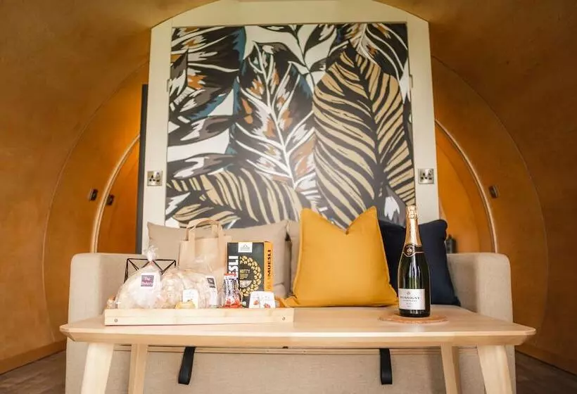 Hotelli Black Knowe, Luxury Glamping Pods, Ballycastle