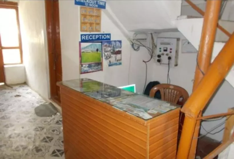 ホテル Fiza Guest House, Pahalgam