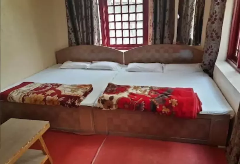 ホテル Fiza Guest House, Pahalgam