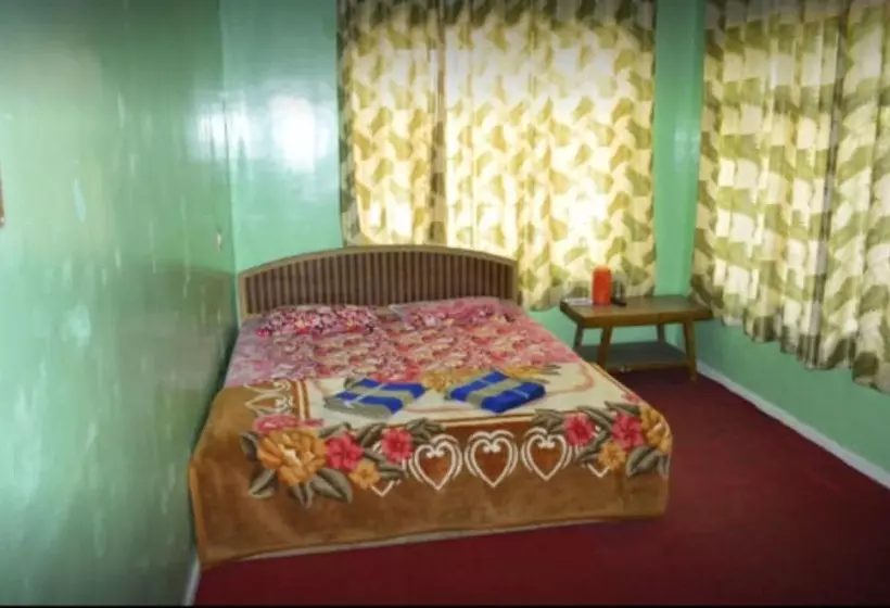 ホテル Fiza Guest House, Pahalgam
