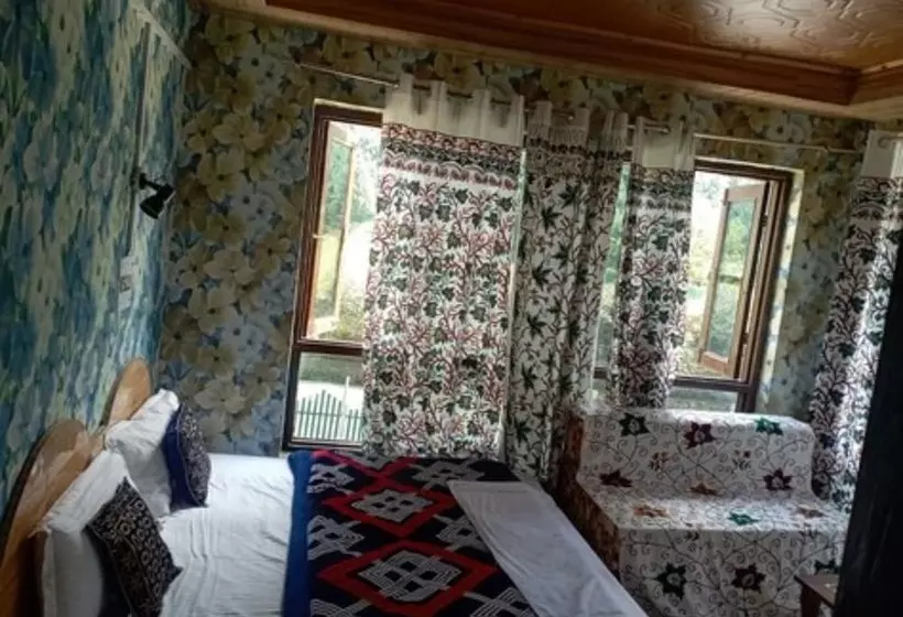 ホテル Fiza Guest House, Pahalgam