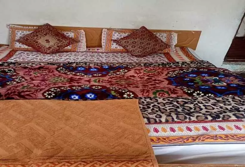 ホテル Fiza Guest House, Pahalgam