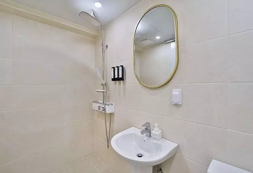 ホテル Namooneulbo Gimhae Ubang