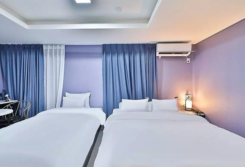 ホテル Namooneulbo Gimhae Ubang