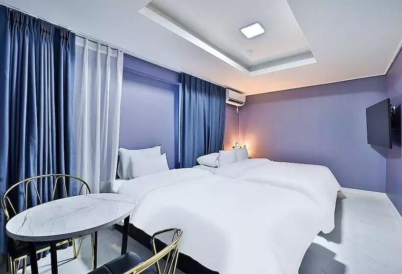 ホテル Namooneulbo Gimhae Ubang