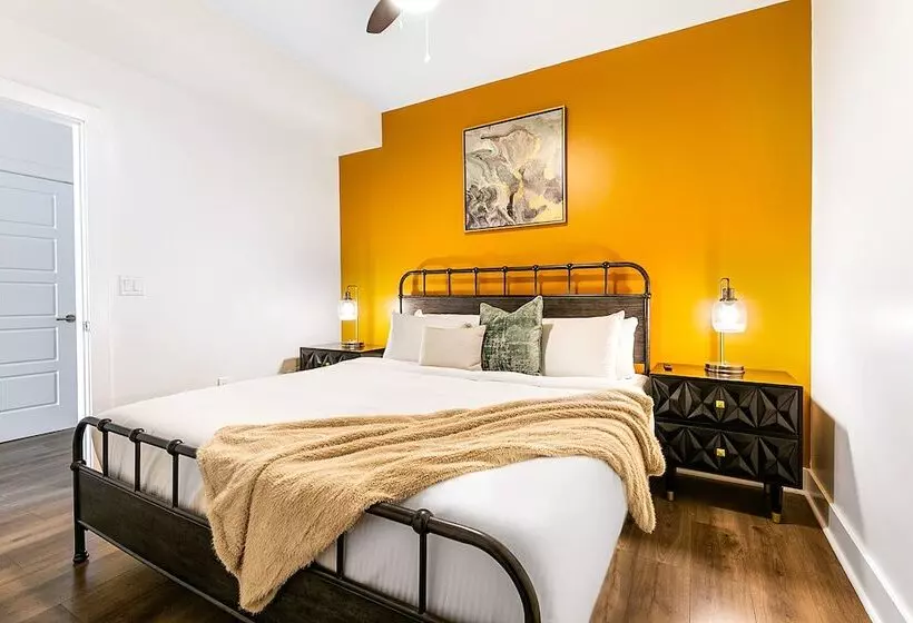Charming 4br Condo Steps Away From French Quarter Delights!