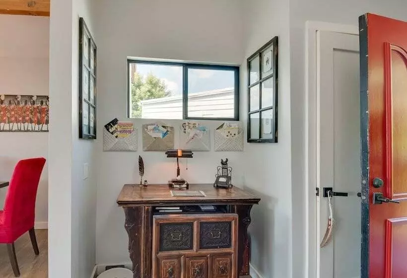 Malibu Retreat W/ Balcony & Mountain Views