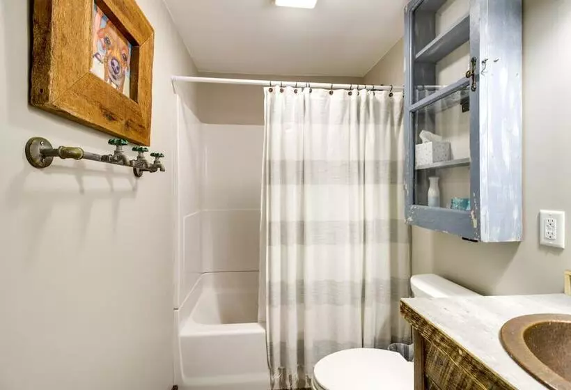 Nevis Cabin Escape W/ Private Hot Tub!