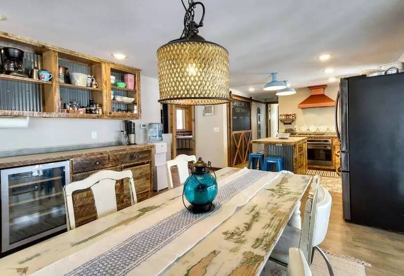 Nevis Cabin Escape W/ Private Hot Tub!