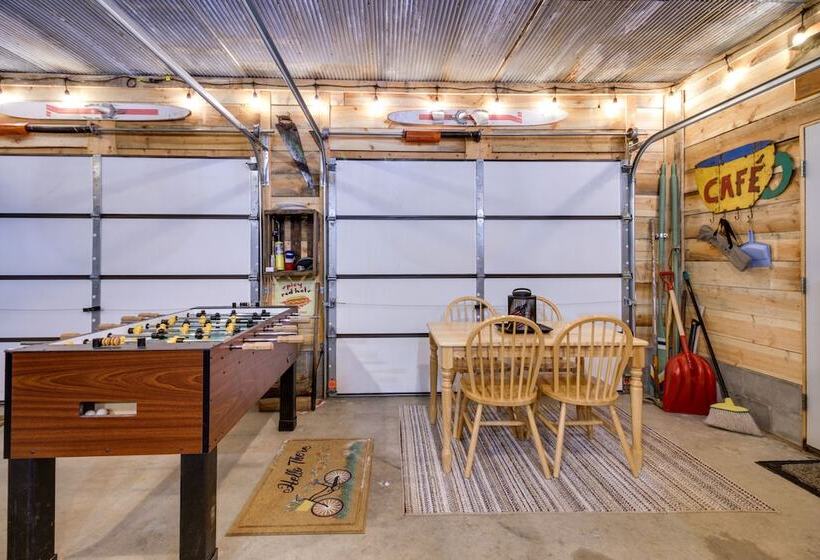 Nevis Cabin Escape W/ Private Hot Tub!