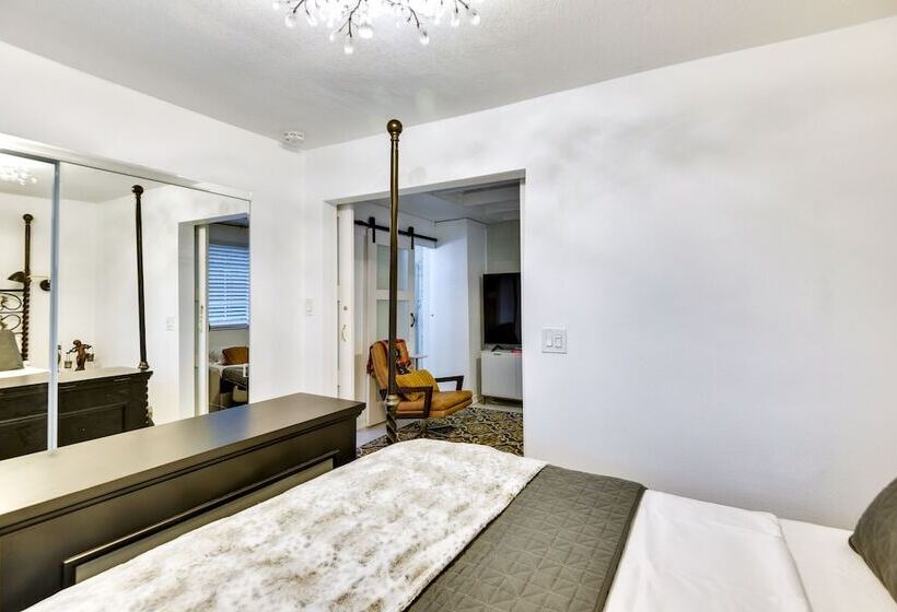 New Smyrna Beach Cottage ~ 1 Mi To Downtown!