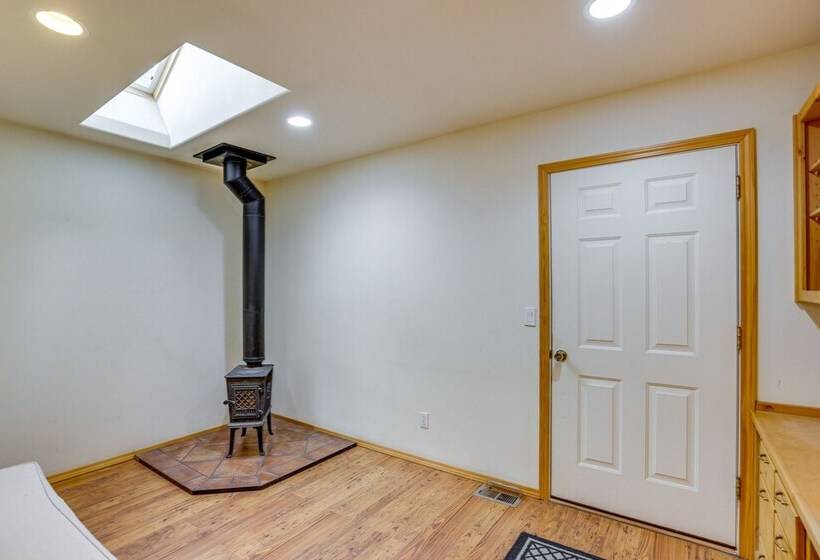 Oregon Retreat ~ 2 Mi From Lapine State Park