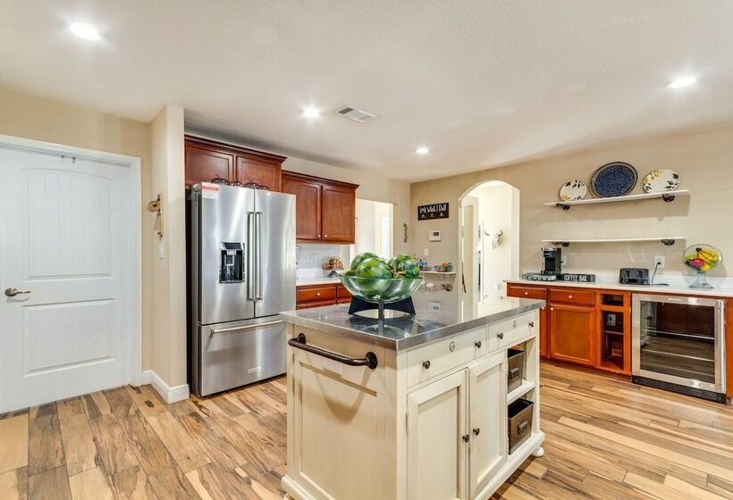 Pensacola Home W/ Private Lanai, 9 Mi To Downtown!