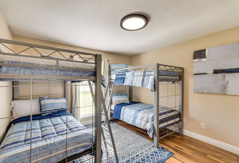 Pensacola Home W/ Private Lanai, 9 Mi To Downtown!