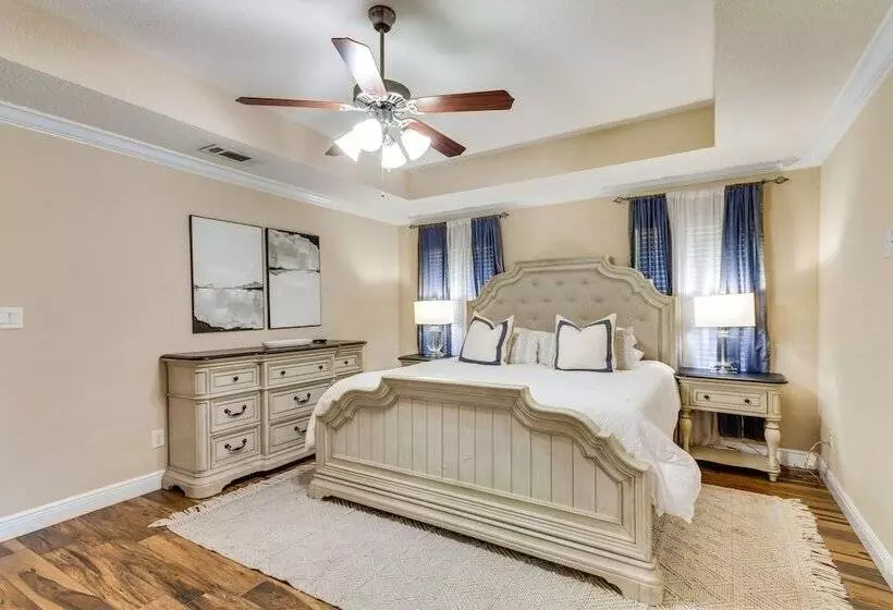 Pensacola Home W/ Private Lanai, 9 Mi To Downtown!