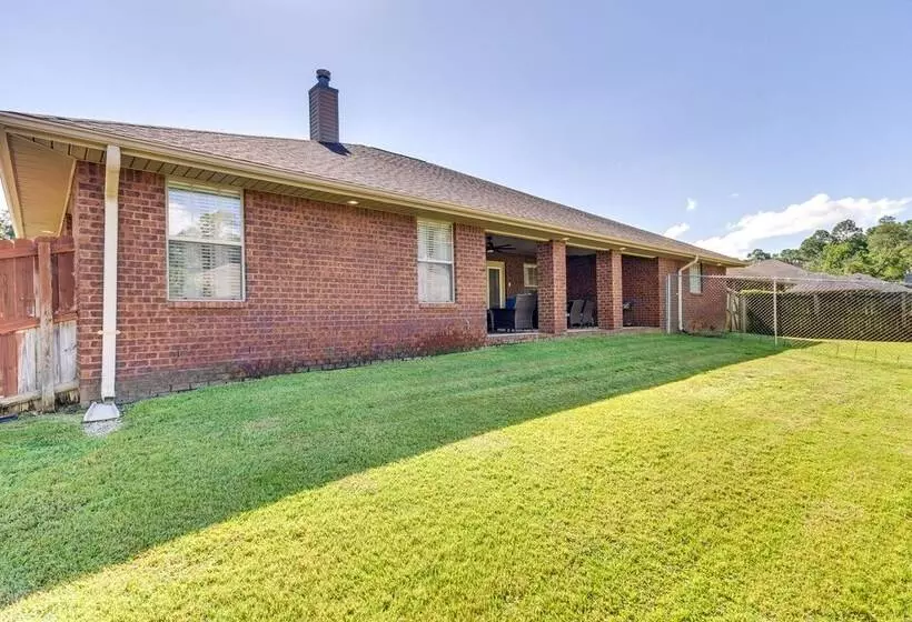 Pensacola Home W/ Private Lanai, 9 Mi To Downtown!