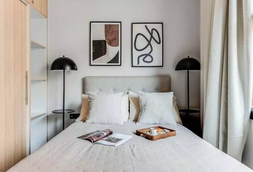 ペンション Sanders Port   Charming Room Near Piraeus Port