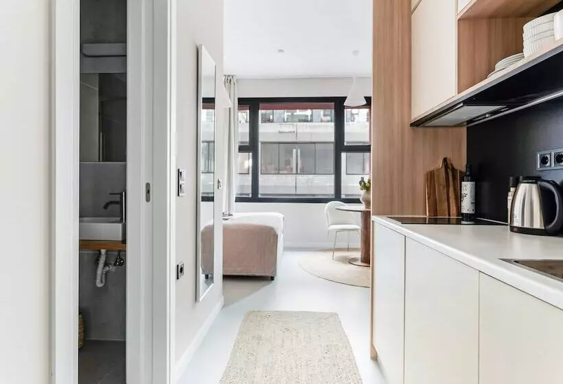 ペンション Sanders Port   Charming Room Near Piraeus Port