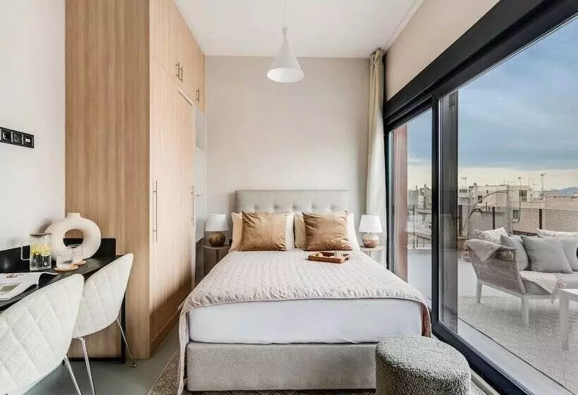 پانسیون Sanders Port   Chicly Studio With Roof Top Terrace