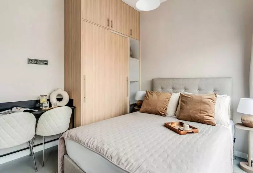 پانسیون Sanders Port   Chicly Studio With Roof Top Terrace