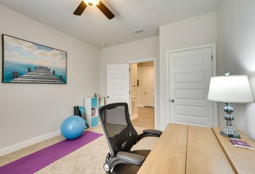 Port St Joe Home Walk To Beach + Restaurants!