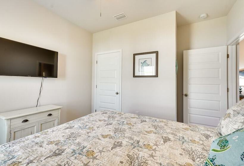 Port St Joe Home Walk To Beach + Restaurants!