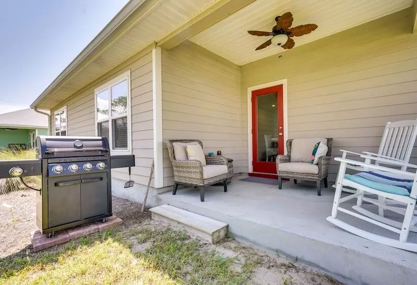 Port St Joe Home   Walk To Beach + Restaurants!