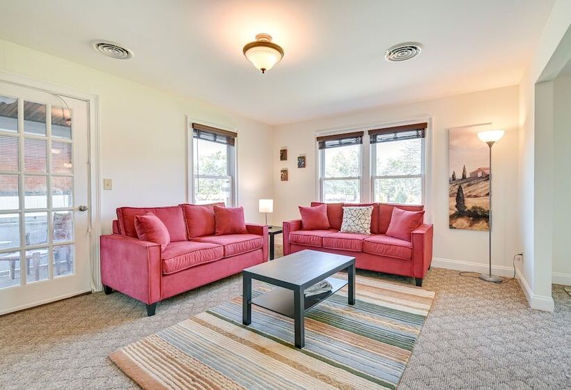 Saratoga Springs Duplex Near Saratoga Racetrack!