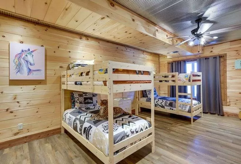 Spacious Franklin County Retreat On 80 Acres!