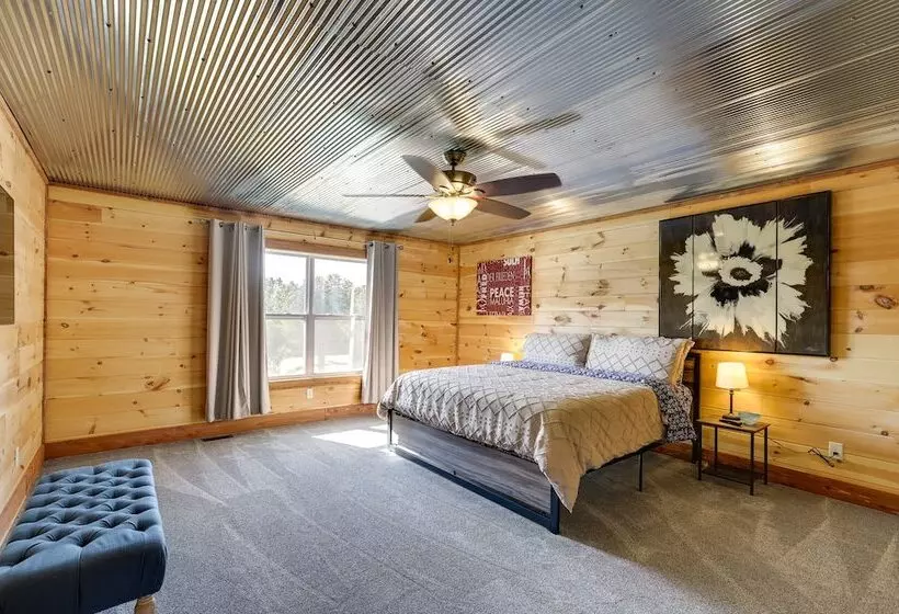 Spacious Franklin County Retreat On 80 Acres!