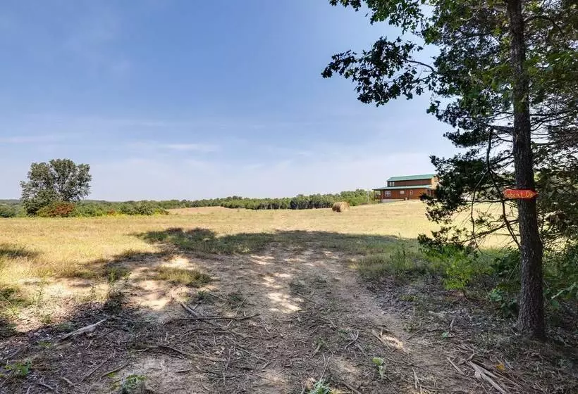 Spacious Franklin County Retreat On 80 Acres!