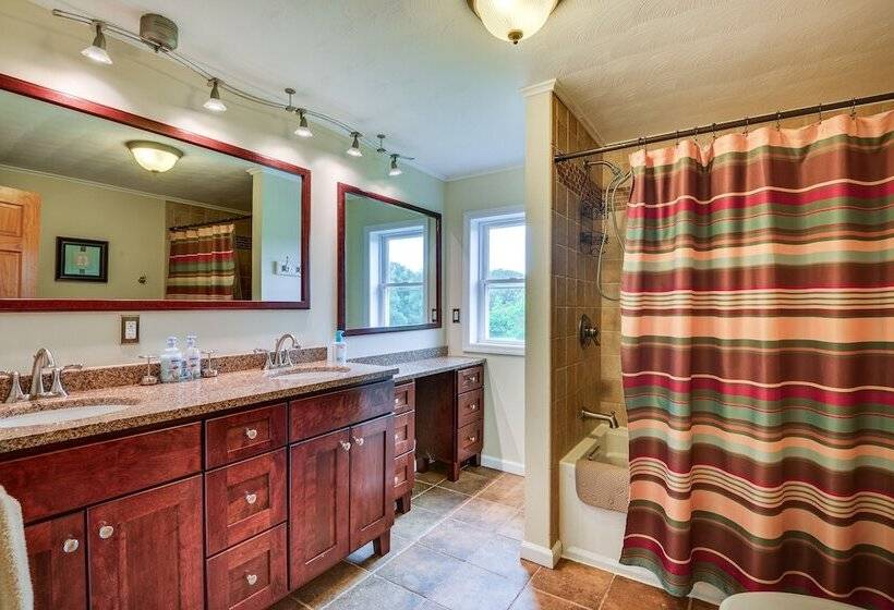 Spacious Lowville Retreat On 4 Private Acres!