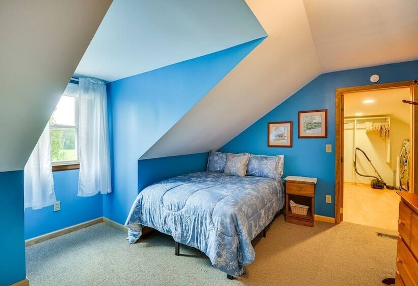 Spacious Lowville Retreat On 4 Private Acres!