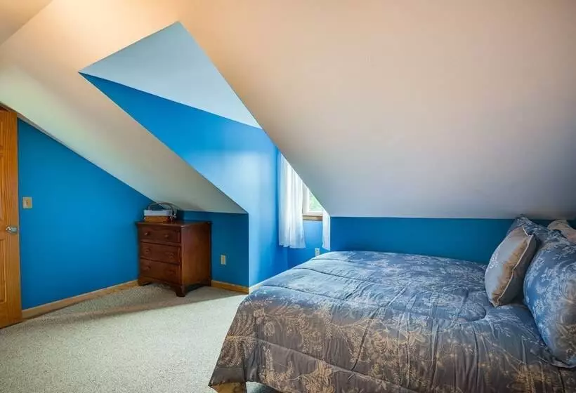 Spacious Lowville Retreat On 4 Private Acres!