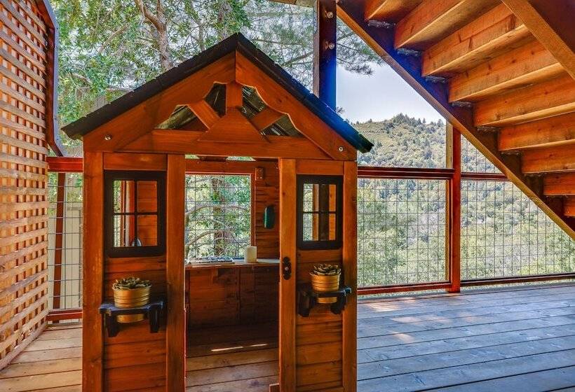 Unique Larkspur Cabin W/ Treetop Mountain Views!