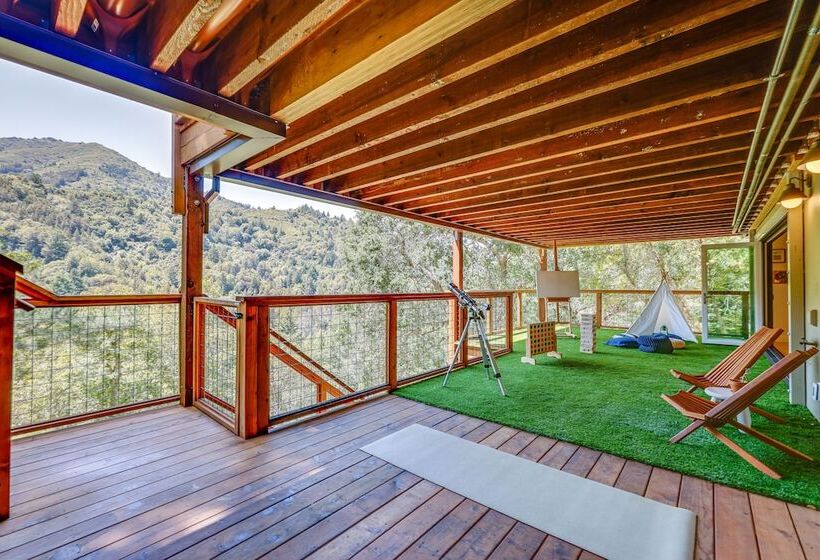 Unique Larkspur Cabin W/ Treetop Mountain Views!