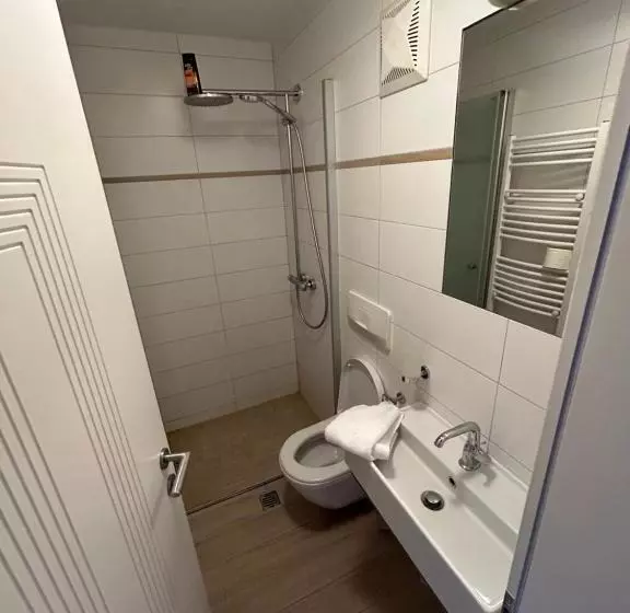 Austrian Motel Heiss
