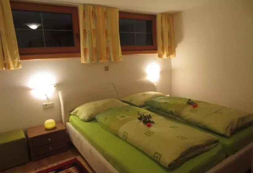 ホテル Apartments Penz