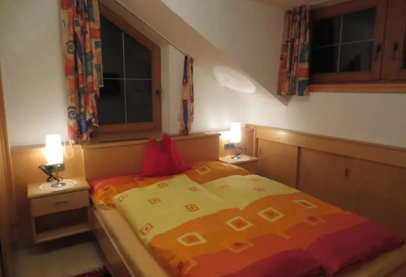 ホテル Apartments Penz