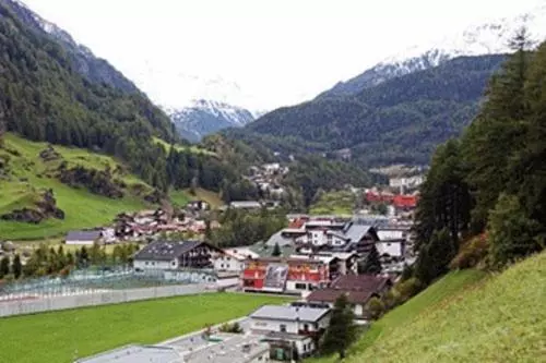 هتل Appartement Avenzio