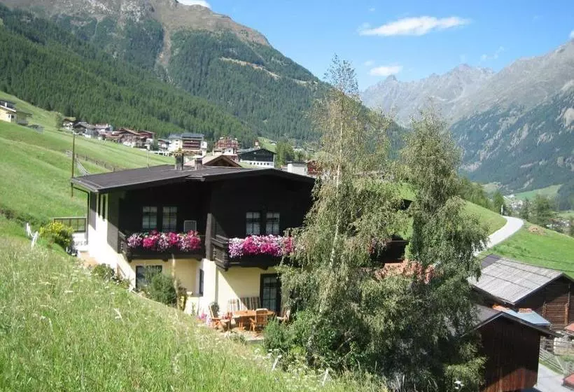 هتل Appartement Renate