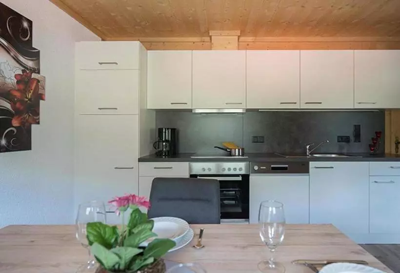 هتل Appartement Renate