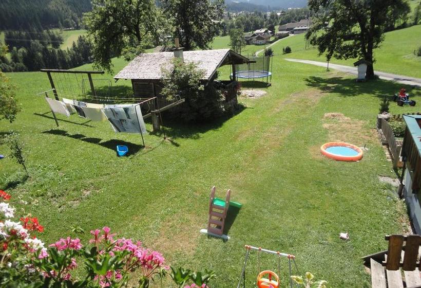 ホテル Bauernhof Schnoellhof