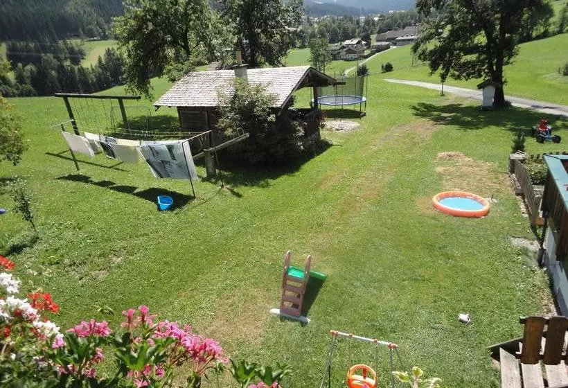ホテル Bauernhof Schnoellhof